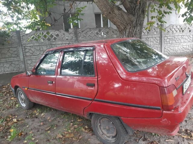 Красный ЗАЗ 1103 Славута, объемом двигателя 1.2 л и пробегом 205 тыс. км за 1087 $, фото 4 на Automoto.ua