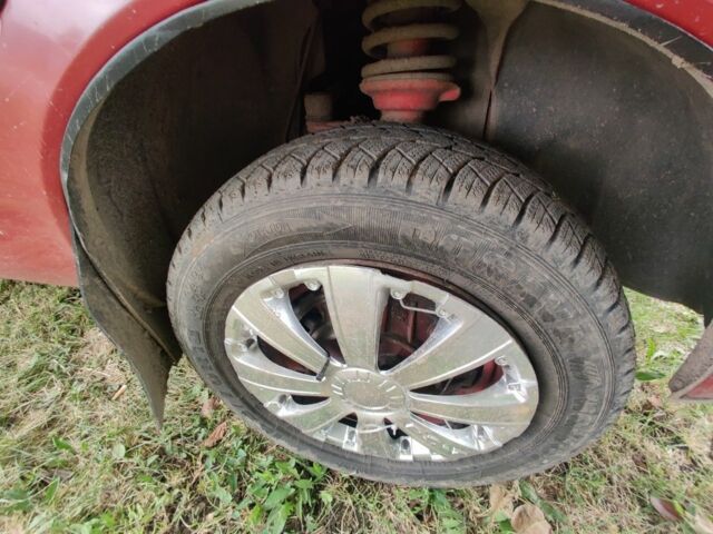 Червоний ЗАЗ 1103 Славута, об'ємом двигуна 1.2 л та пробігом 100 тис. км за 831 $, фото 7 на Automoto.ua