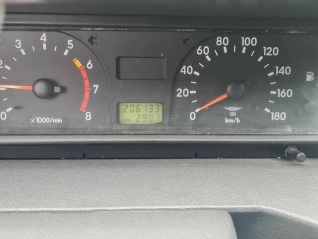 Красный ЗАЗ 1103 Славута, объемом двигателя 1.3 л и пробегом 206 тыс. км за 600 $, фото 5 на Automoto.ua