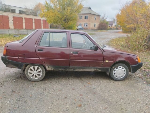 Красный ЗАЗ 1103 Славута, объемом двигателя 1.3 л и пробегом 3 тыс. км за 750 $, фото 3 на Automoto.ua