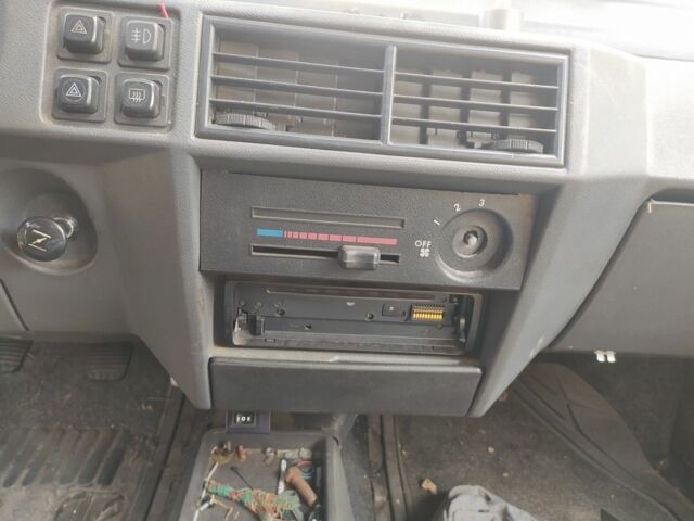 ЗАЗ 1103 Славута 1990 в Фастове на Automoto.ua Красный ЗАЗ 1103 Славута, объемом двигателя 0 л и пробегом 300 тыс. км за 360 $, фото 6 на Automoto.ua