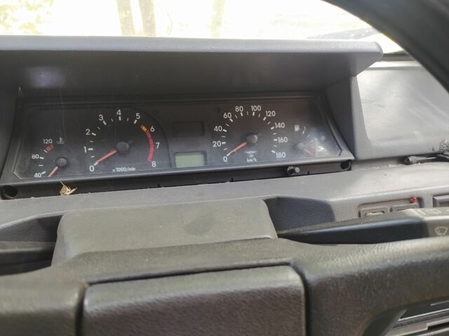 ЗАЗ 1103 Славута 1990 в Фастове на Automoto.ua Красный ЗАЗ 1103 Славута, объемом двигателя 0 л и пробегом 300 тыс. км за 360 $, фото 3 на Automoto.ua