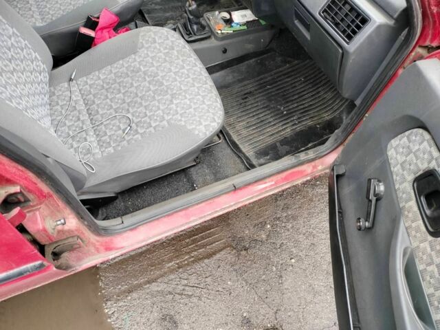 Червоний ЗАЗ 1103 Славута, об'ємом двигуна 0 л та пробігом 130 тис. км за 850 $, фото 5 на Automoto.ua