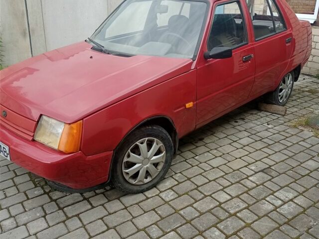 Красный ЗАЗ 1103 Славута, объемом двигателя 1.2 л и пробегом 86 тыс. км за 1100 $, фото 3 на Automoto.ua