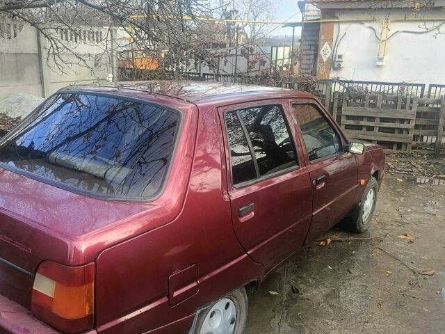 Красный ЗАЗ 1103 Славута, объемом двигателя 1.1 л и пробегом 176 тыс. км за 1100 $, фото 2 на Automoto.ua