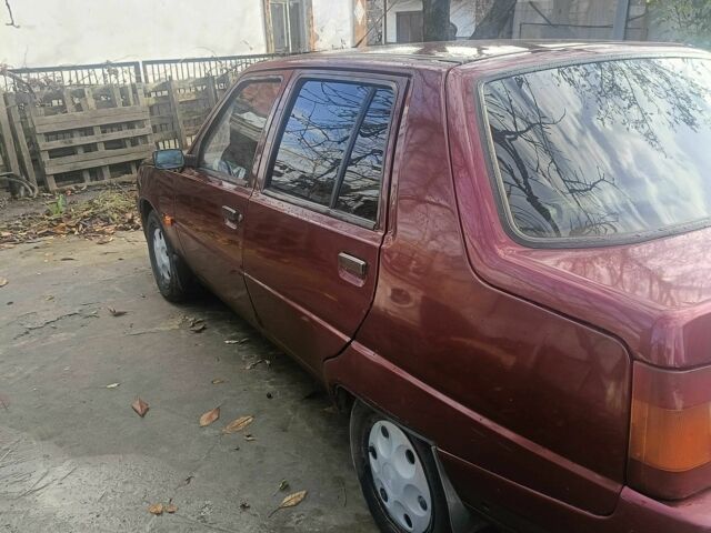 Красный ЗАЗ 1103 Славута, объемом двигателя 1.1 л и пробегом 176 тыс. км за 1100 $, фото 5 на Automoto.ua
