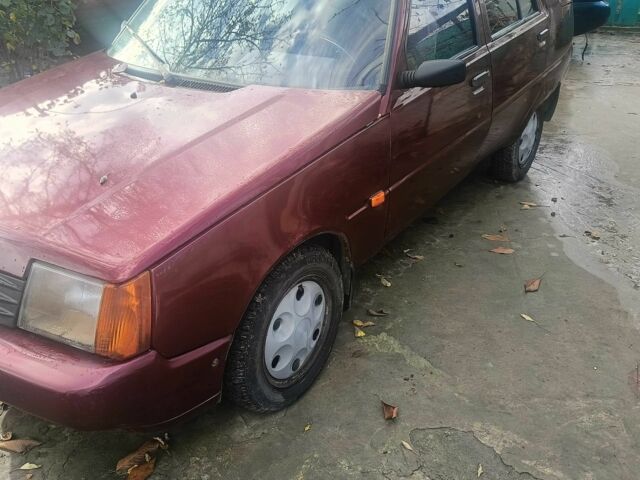 Красный ЗАЗ 1103 Славута, объемом двигателя 1.1 л и пробегом 176 тыс. км за 1100 $, фото 3 на Automoto.ua