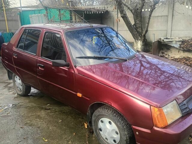 Красный ЗАЗ 1103 Славута, объемом двигателя 1.1 л и пробегом 176 тыс. км за 1100 $, фото 1 на Automoto.ua