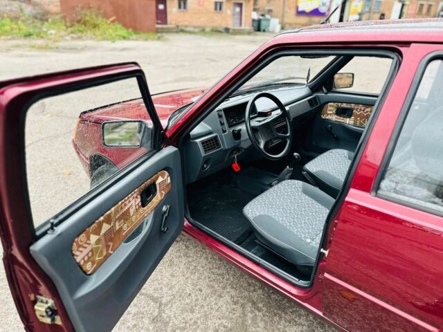 Червоний ЗАЗ 1103 Славута, об'ємом двигуна 1.2 л та пробігом 87 тис. км за 1900 $, фото 5 на Automoto.ua