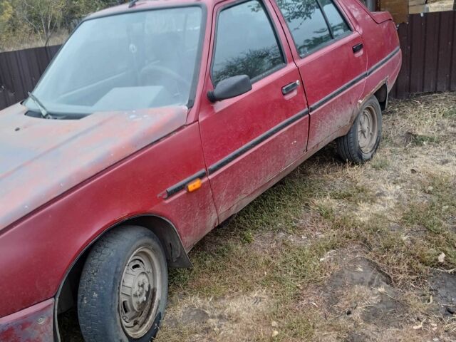 Красный ЗАЗ 1103 Славута, объемом двигателя 1.2 л и пробегом 3 тыс. км за 597 $, фото 1 на Automoto.ua