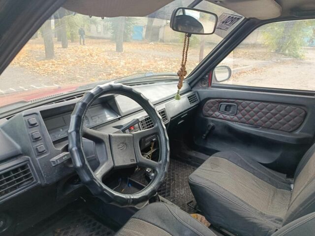 Червоний ЗАЗ 1103 Славута, об'ємом двигуна 1.2 л та пробігом 300 тис. км за 450 $, фото 3 на Automoto.ua