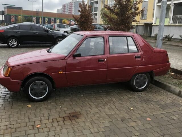 Червоний ЗАЗ 1103 Славута, об'ємом двигуна 1.2 л та пробігом 150 тис. км за 699 $, фото 2 на Automoto.ua