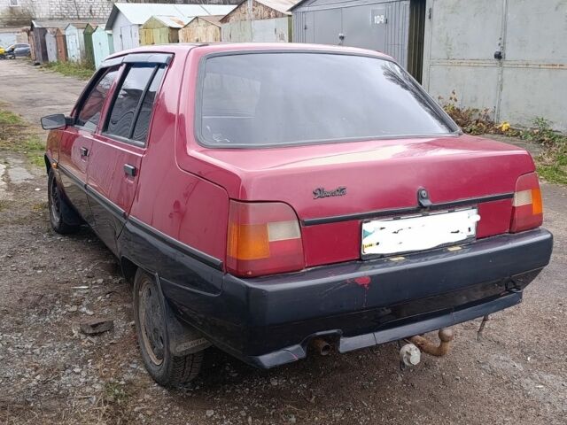 Красный ЗАЗ 1103 Славута, объемом двигателя 0 л и пробегом 117 тыс. км за 857 $, фото 4 на Automoto.ua
