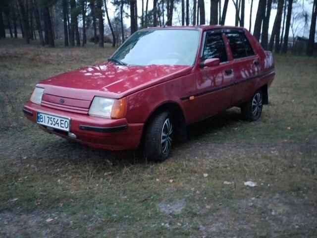 Красный ЗАЗ 1103 Славута, объемом двигателя 1.2 л и пробегом 67 тыс. км за 876 $, фото 2 на Automoto.ua