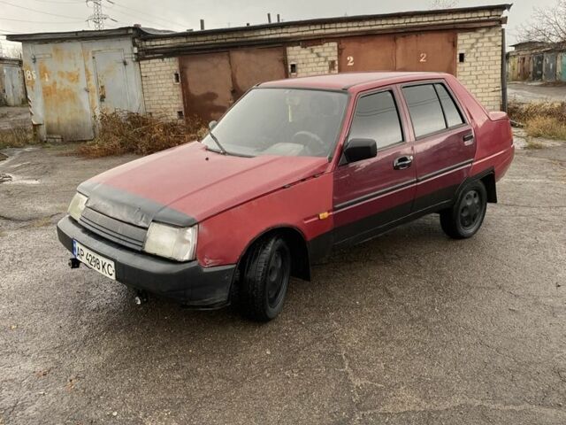 ЗАЗ 1103 Славута 2003 у Запоріжжя на Automoto.ua Червоний ЗАЗ 1103 Славута, об'ємом двигуна 1.2 л та пробігом 3 тис. км за 550 $, фото 3 на Automoto.ua