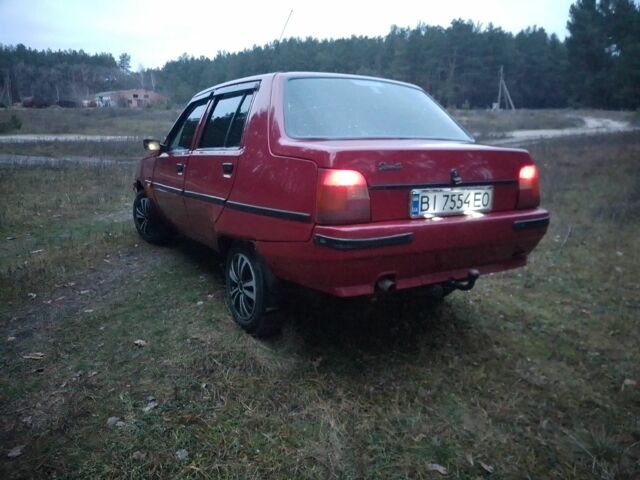 Красный ЗАЗ 1103 Славута, объемом двигателя 1.2 л и пробегом 67 тыс. км за 876 $, фото 1 на Automoto.ua