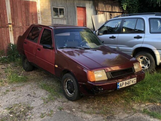 Красный ЗАЗ 1103 Славута, объемом двигателя 1.2 л и пробегом 201 тыс. км за 600 $, фото 3 на Automoto.ua