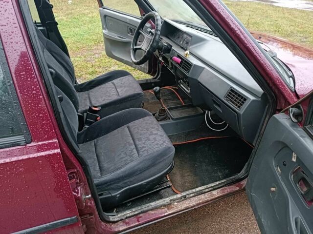 Красный ЗАЗ 1103 Славута, объемом двигателя 0 л и пробегом 350 тыс. км за 576 $, фото 7 на Automoto.ua