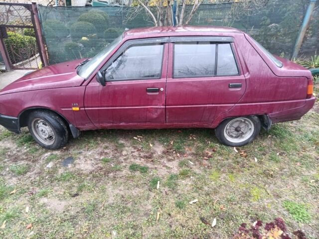 Красный ЗАЗ 1103 Славута, объемом двигателя 1.2 л и пробегом 200 тыс. км за 402 $, фото 2 на Automoto.ua