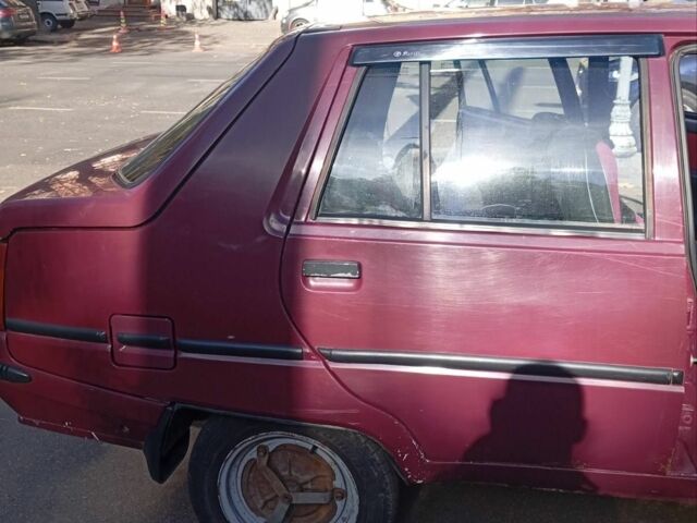 Красный ЗАЗ 1103 Славута, объемом двигателя 1.2 л и пробегом 140 тыс. км за 650 $, фото 4 на Automoto.ua