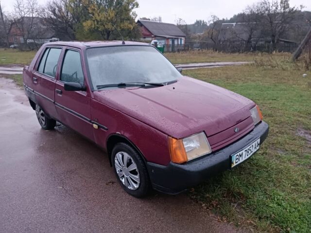 Красный ЗАЗ 1103 Славута, объемом двигателя 0 л и пробегом 350 тыс. км за 576 $, фото 5 на Automoto.ua