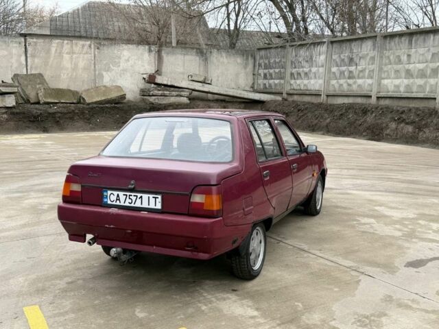 Червоний ЗАЗ 1103 Славута, об'ємом двигуна 1.2 л та пробігом 188 тис. км за 950 $, фото 3 на Automoto.ua