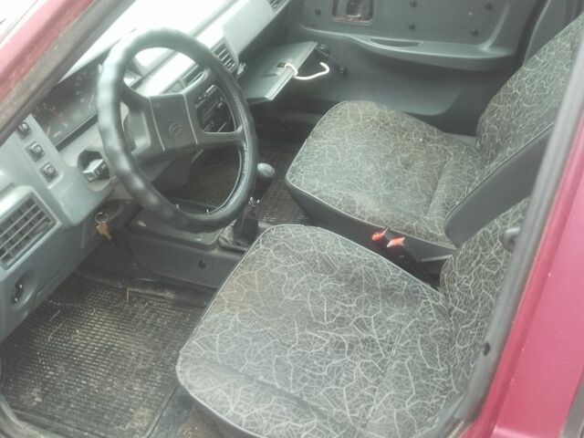 Красный ЗАЗ 1103 Славута, объемом двигателя 1.2 л и пробегом 196 тыс. км за 284 $, фото 5 на Automoto.ua