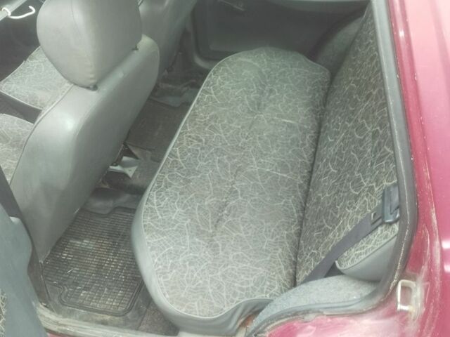 Красный ЗАЗ 1103 Славута, объемом двигателя 1.2 л и пробегом 196 тыс. км за 284 $, фото 6 на Automoto.ua