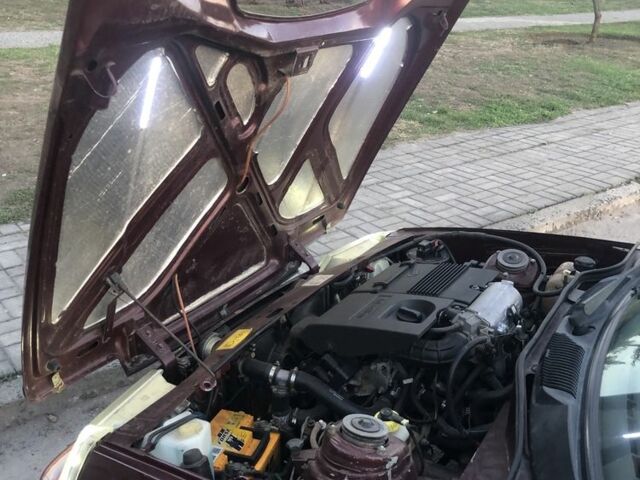 Червоний ЗАЗ 1103 Славута, об'ємом двигуна 1.2 л та пробігом 80 тис. км за 1799 $, фото 5 на Automoto.ua