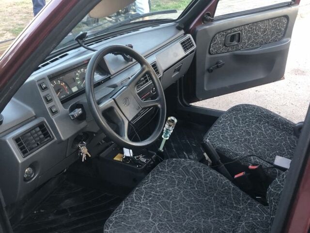 Червоний ЗАЗ 1103 Славута, об'ємом двигуна 1.2 л та пробігом 80 тис. км за 1799 $, фото 1 на Automoto.ua