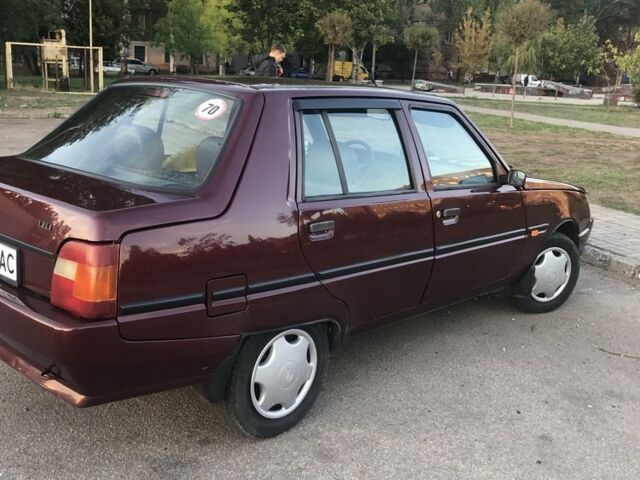 Червоний ЗАЗ 1103 Славута, об'ємом двигуна 1.2 л та пробігом 80 тис. км за 1799 $, фото 4 на Automoto.ua