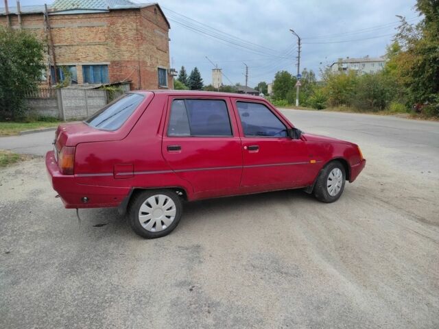 Красный ЗАЗ 1103 Славута, объемом двигателя 0 л и пробегом 200 тыс. км за 800 $, фото 3 на Automoto.ua