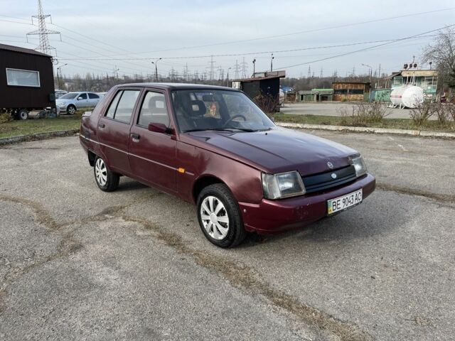 Красный ЗАЗ 1103 Славута, объемом двигателя 0 л и пробегом 200 тыс. км за 550 $, фото 1 на Automoto.ua