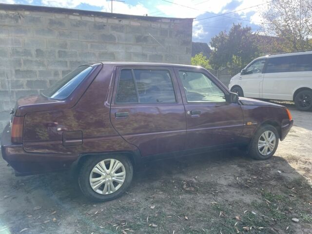 Червоний ЗАЗ 1103 Славута, об'ємом двигуна 1.2 л та пробігом 118 тис. км за 1250 $, фото 3 на Automoto.ua