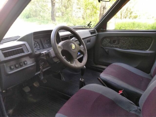 Красный ЗАЗ 1103 Славута, объемом двигателя 1.2 л и пробегом 42 тыс. км за 1321 $, фото 2 на Automoto.ua