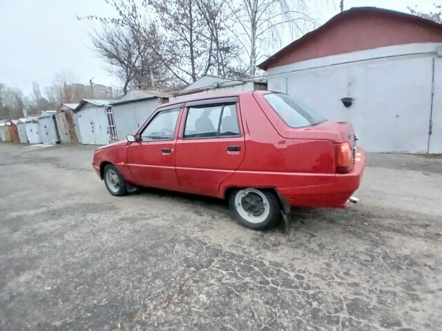 Красный ЗАЗ 1103 Славута, объемом двигателя 1.2 л и пробегом 65 тыс. км за 1800 $, фото 1 на Automoto.ua