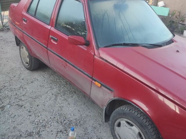 Красный ЗАЗ 1103 Славута, объемом двигателя 1.2 л и пробегом 2 тыс. км за 750 $, фото 3 на Automoto.ua