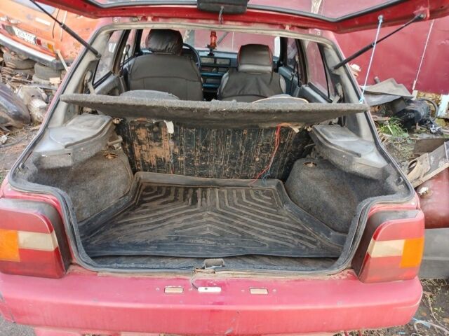 Красный ЗАЗ 1103 Славута, объемом двигателя 0 л и пробегом 10 тыс. км за 377 $, фото 4 на Automoto.ua