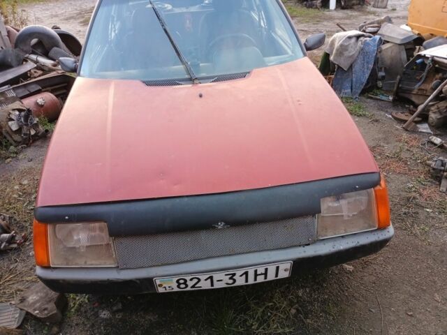 Красный ЗАЗ 1103 Славута, объемом двигателя 0 л и пробегом 10 тыс. км за 377 $, фото 2 на Automoto.ua