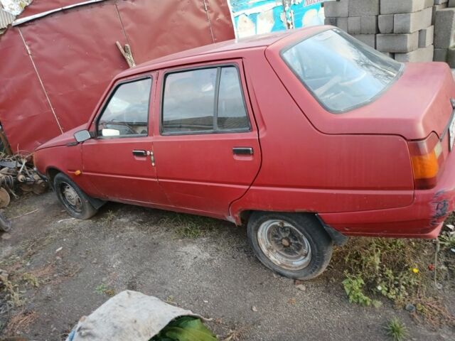 Красный ЗАЗ 1103 Славута, объемом двигателя 0 л и пробегом 10 тыс. км за 377 $, фото 1 на Automoto.ua