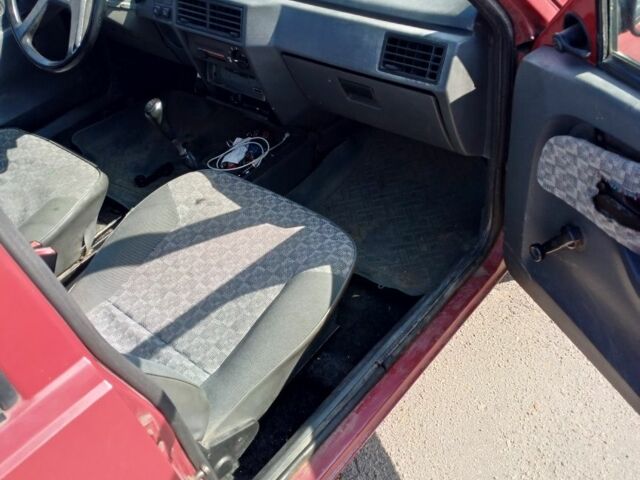 Красный ЗАЗ 1103 Славута, объемом двигателя 0 л и пробегом 200 тыс. км за 713 $, фото 5 на Automoto.ua