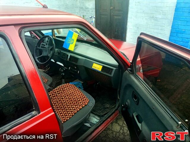 Красный ЗАЗ 1103 Славута, объемом двигателя 1.1 л и пробегом 238 тыс. км за 400 $, фото 3 на Automoto.ua