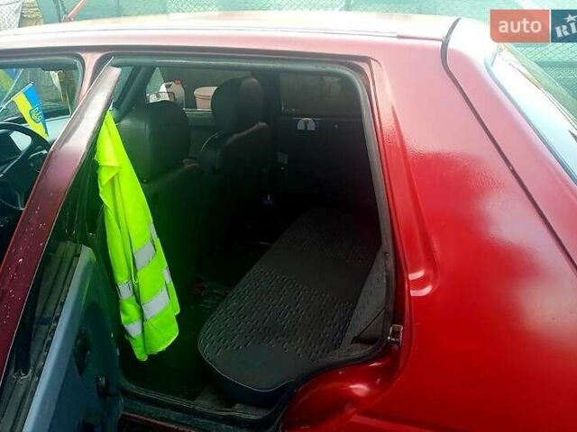 Красный ЗАЗ 1103 Славута, объемом двигателя 1.1 л и пробегом 238 тыс. км за 400 $, фото 5 на Automoto.ua
