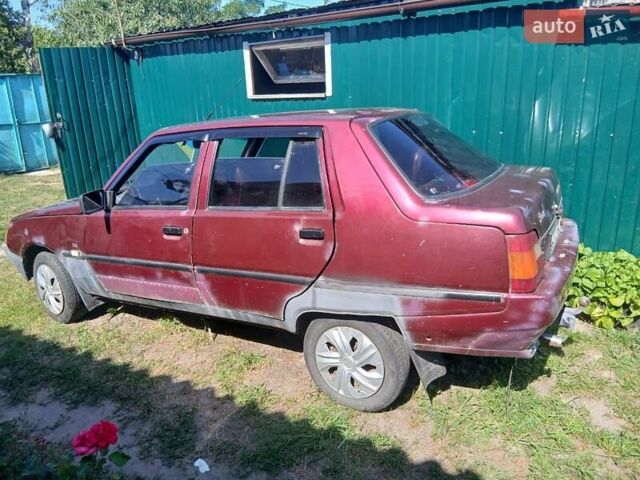 Червоний ЗАЗ 1103 Славута, об'ємом двигуна 1.09 л та пробігом 111 тис. км за 700 $, фото 4 на Automoto.ua