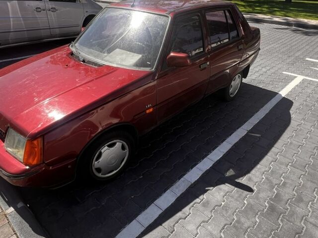 Червоний ЗАЗ 1103 Славута, об'ємом двигуна 1.1 л та пробігом 60 тис. км за 1200 $, фото 3 на Automoto.ua