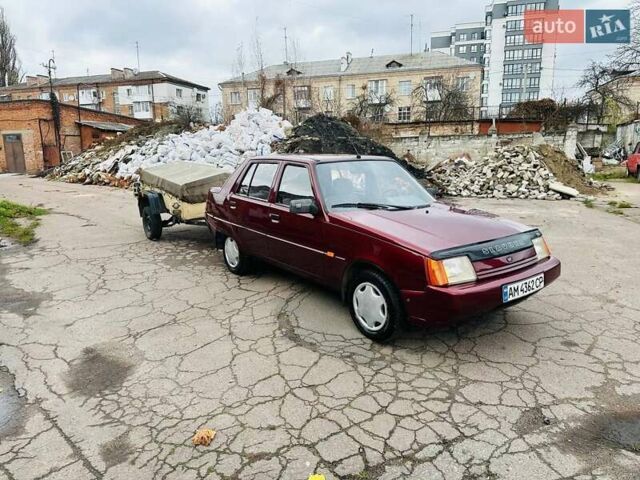 Червоний ЗАЗ 1103 Славута, об'ємом двигуна 1.2 л та пробігом 85 тис. км за 1900 $, фото 5 на Automoto.ua