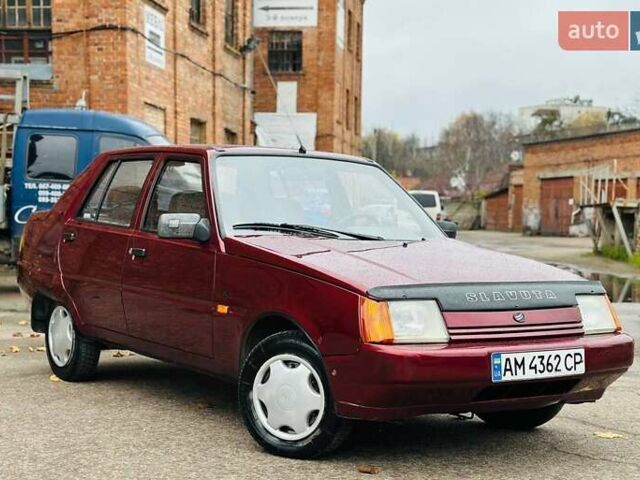 Червоний ЗАЗ 1103 Славута, об'ємом двигуна 1.2 л та пробігом 85 тис. км за 1900 $, фото 3 на Automoto.ua