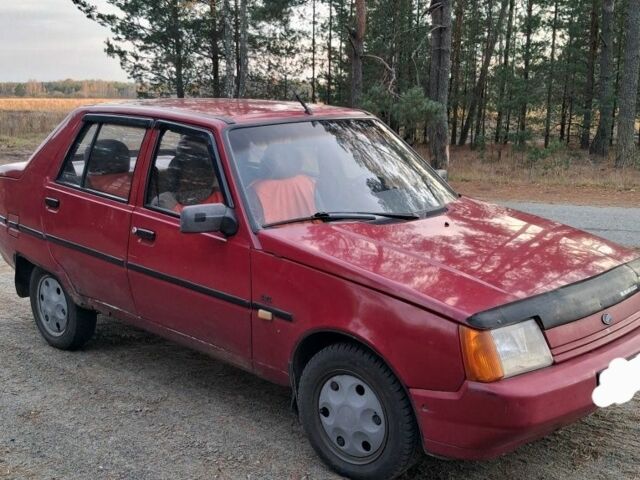 Червоний ЗАЗ 1103 Славута, об'ємом двигуна 1.2 л та пробігом 220 тис. км за 550 $, фото 1 на Automoto.ua