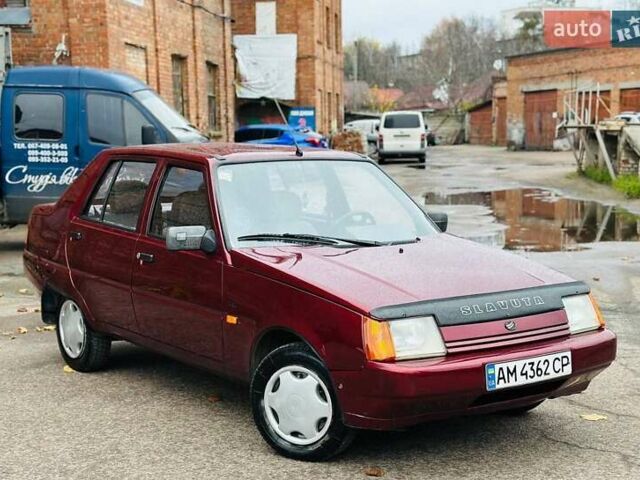 Червоний ЗАЗ 1103 Славута, об'ємом двигуна 1.2 л та пробігом 85 тис. км за 1900 $, фото 4 на Automoto.ua