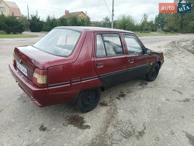 ЗАЗ 1103 Славута 2001 в Олевске на Automoto.ua Красный ЗАЗ 1103 Славута, объемом двигателя 1.2 л и пробегом 120 тыс. км за 799 $, фото 3 на Automoto.ua